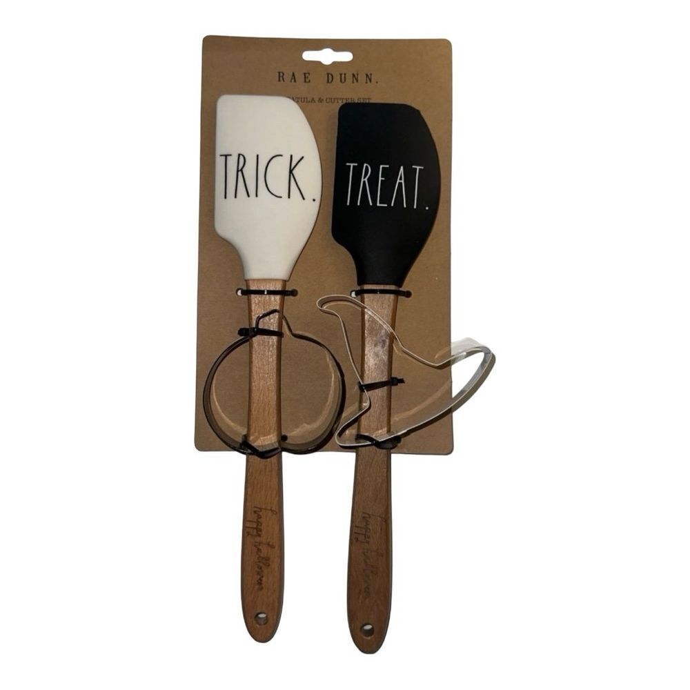 Rae‎ Dunn Halloween Spatula & Cookie Cutter Set Trick or Treat New